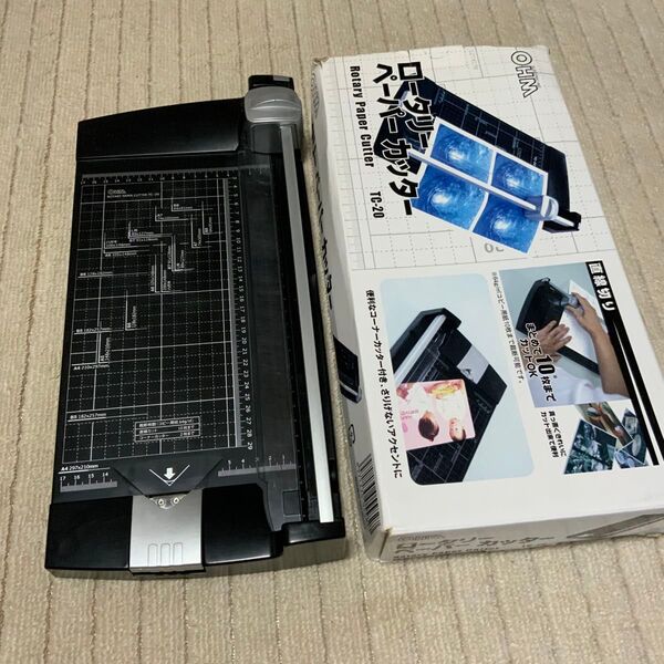 【訳アリ品】OHM ロータリーペーパーカッター TC-20裁断機 A4 事務用品 スライドカッター