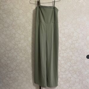 グリーンのオールインワン