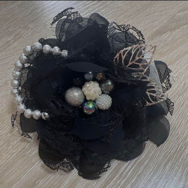 021 ハンドメイド コサージュ パール ビーズ 卒業式 卒園式 入学式 入園式 レース ブラック 黒 結婚式 フォーマル