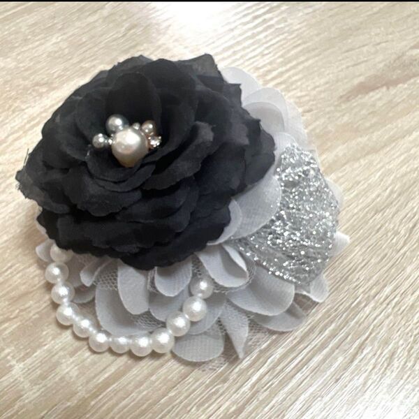025 ハンドメイド コサージュ パール ビーズ 卒業式 卒園式 入学式 入園式 レース グレー バラ 結婚式 フォーマル