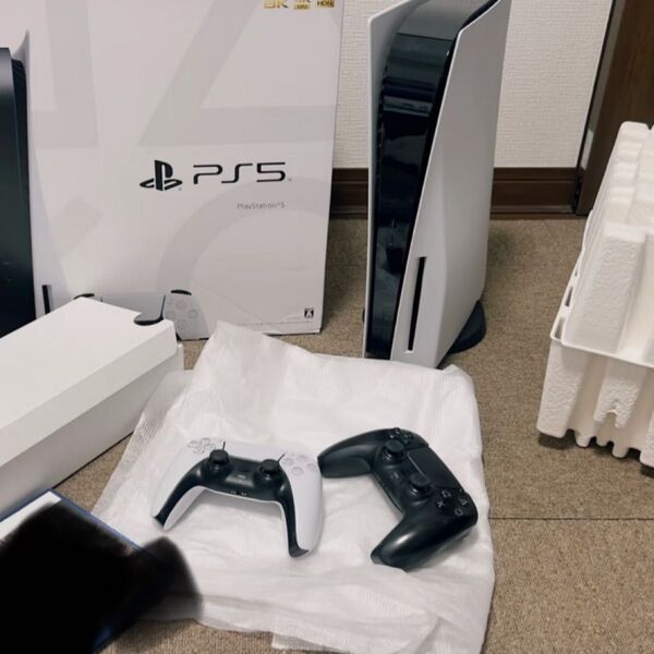 PS5本体(ディスクドライブ搭載)+コントローラー2台セット