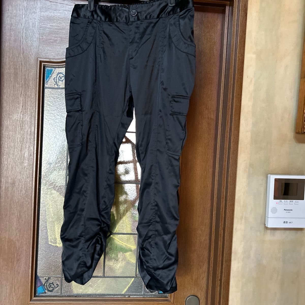 新品　未使用　タグ付　サテン風カーゴパンツ　レディース　ダンス　スポーツ　大きいサイズ　L Lサイズ　オシャレ