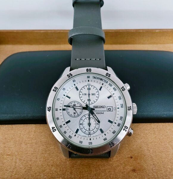 SEIKO セイコー メンズ腕時計 クロノグラフ ホワイト 白文字盤 シンプル カレンダー フォーマル カジュアル両用