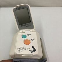 refle○【ジャンク品】 オムロン デジタル 自動血圧計 HEM-605 手首式 OMRON_画像2