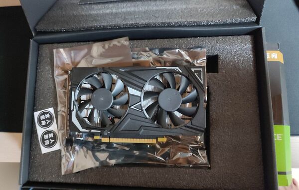 玄人志向 GTX 1650 搭載 グラフィックボード 4GB デュアルファン GF-GTX1650-E4GB/OC/DF