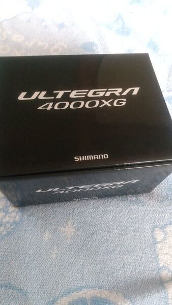 新品未使用 25アルテグラ 4000XG シマノ SHIMANO リール