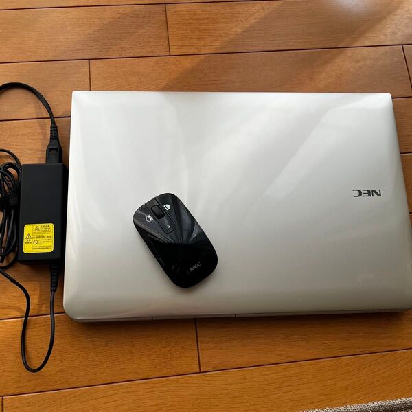 Windows8 中古ノートパソコン NEC LaVie