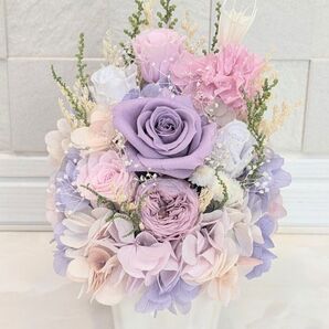 プリザーブドフラワーアレンジメント ピンクパープル クリアケース付き 贈り物 お供え 喜寿 古希