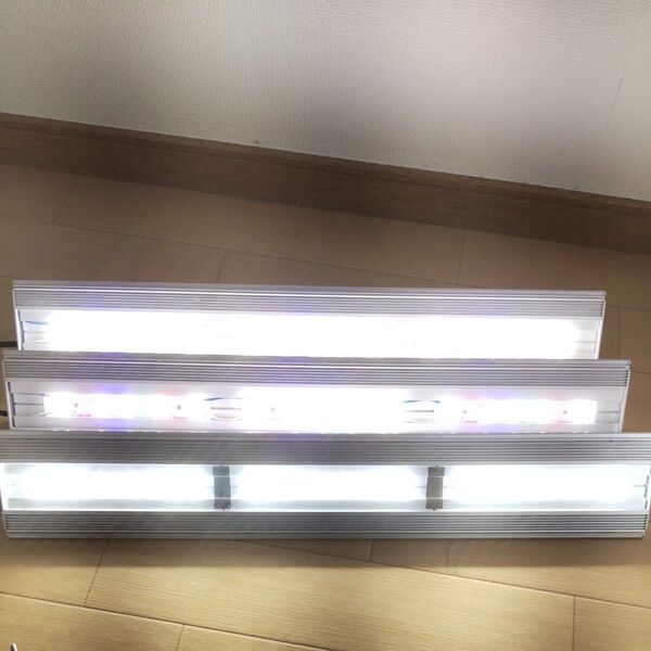 アクロ grow2台 bright1台 60cm水槽用LED
