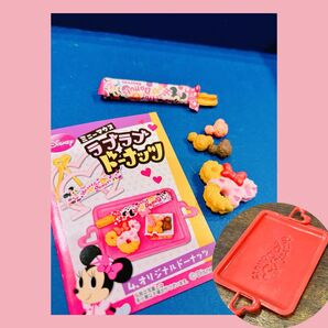1500円 ミニーマウスラブラブドーナツ リーメント ミニチュア