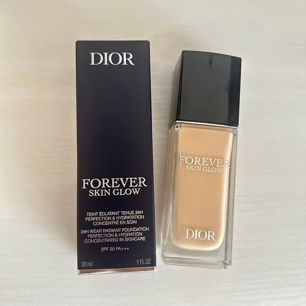 Dior スキンフォーエヴァー グロウ 1N リキッドファンデーション