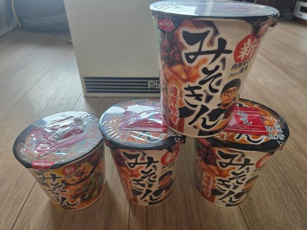 日清食品 みそきん濃厚味噌3個&メシ1個