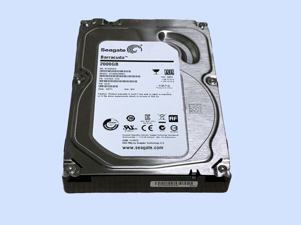 M7669 SEAGATE ST2000DM001 2TB 3.5インチSATA HDD 使用242時間