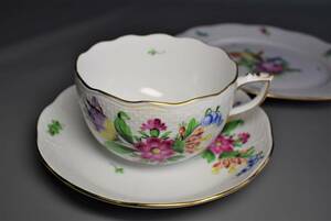 HUNGARY　HEREND　ヘレンド　手描き　チューリップの花束　カップ＆ソーサー＆プレート トリオセット　cup＆saucer＆plate　ハンドペイント