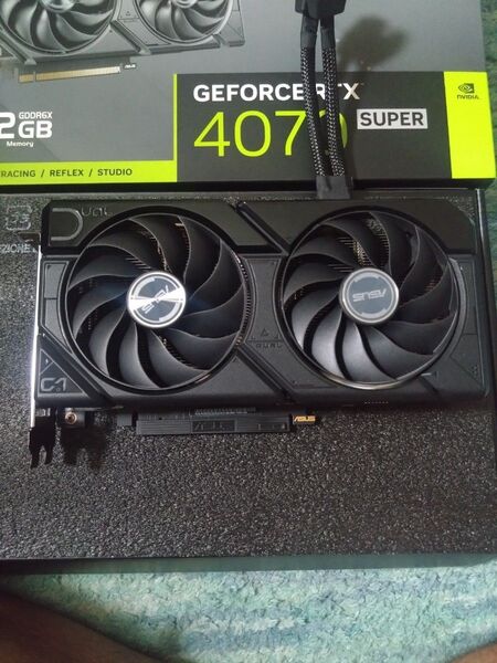 ASUS DUAL GeForce RTX 4070 super EVO 12GB GDDR6X グラフィックボード