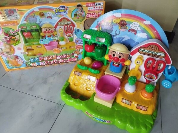 きって ほって ぬいて とれたてアンパンマン農園+(おまけ)ジャムおじさんのパン工場