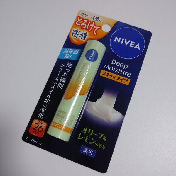 1点 【メルティタイプ】 花王 ニベア ディープモイスチャーリップ オリーブ&レモン 薬用 SPF26 PA++