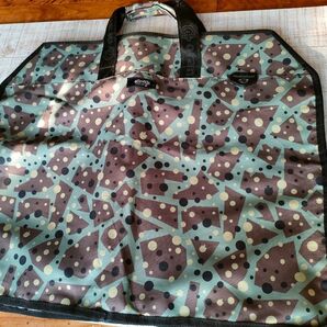 未使用Orangeのスノーウェアバックです。送料無料