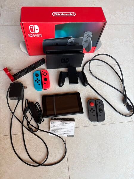 Nintendo Switch+ジョイコン4つ 充電器付き ニンテンドースイッチ 任天堂 NINTENDO SWITCH