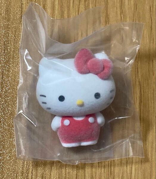 ハローキティ サンリオキャラクターズふわふわフロッキードール 未開封新品