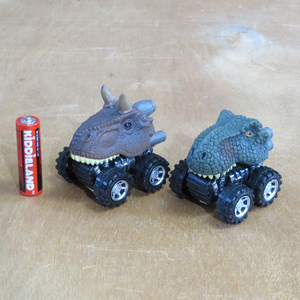 GreenKidz The Epic Dino Monster Machines 恐竜 ヘッド プルバック カー★ティラノサウルス カルノタウルス★チョロQ 車 フィギュア