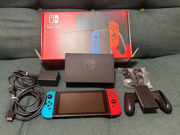 【美品】任天堂 ニンテンドー Switch スイッチ 本体 箱付き Nintendo ネオンブルー