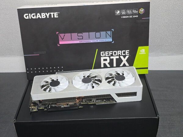 GIGABYTE RTX 3090 VISION OC 24G White
