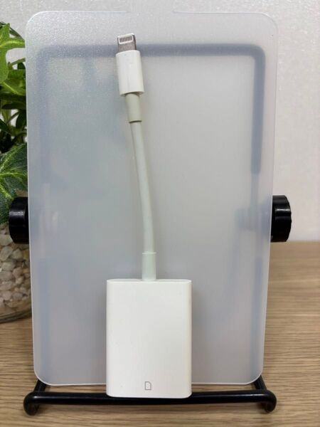 純正 Apple Lightning SDカードカメラ A1595 ライトニング カードリーダー 08061
