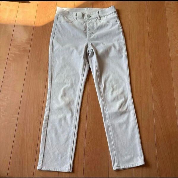 UNIQLOストレッチパンツ