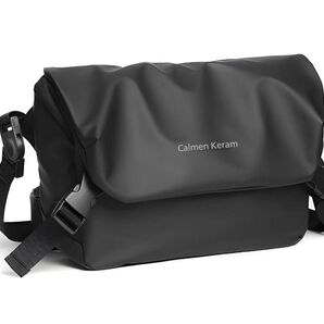 メッセンジャーバッグ メンズ 防水 カメラバッグ 大容量 多機能バッグ スリングバッグ 斜めがけ ショルダー 軽量 ボディバッグ