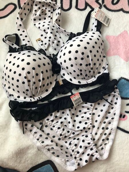 043 エメフィール aimerfeel ブラジャーショーツ セット 廃盤品