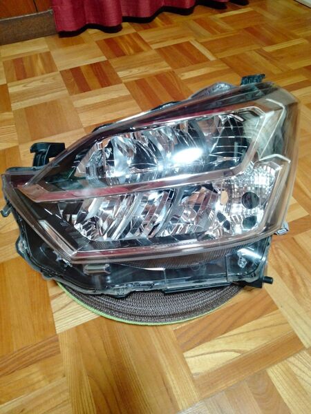 :ダイハツ ミライース 左 純正ledヘッドライトユニット la350s