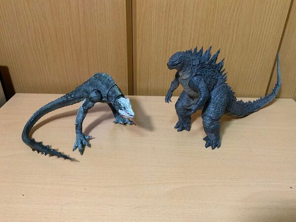 HIYA TOYS ゴジラ スカルクロウラー アクションフィギュア モンスターアーツサイズ