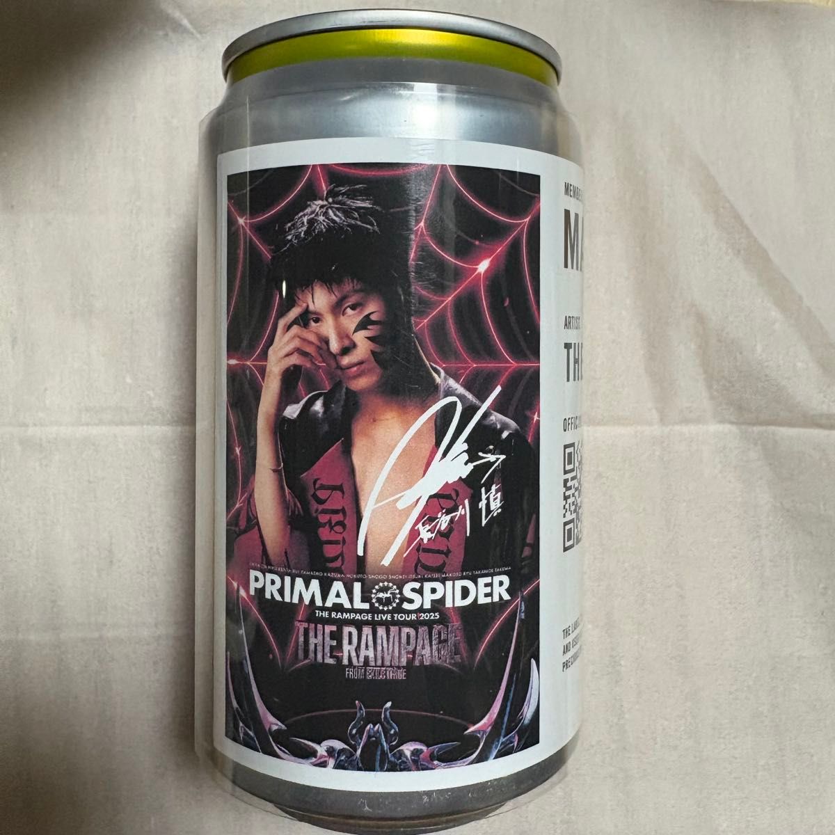 長谷川慎　ラベル缶　サイン入り