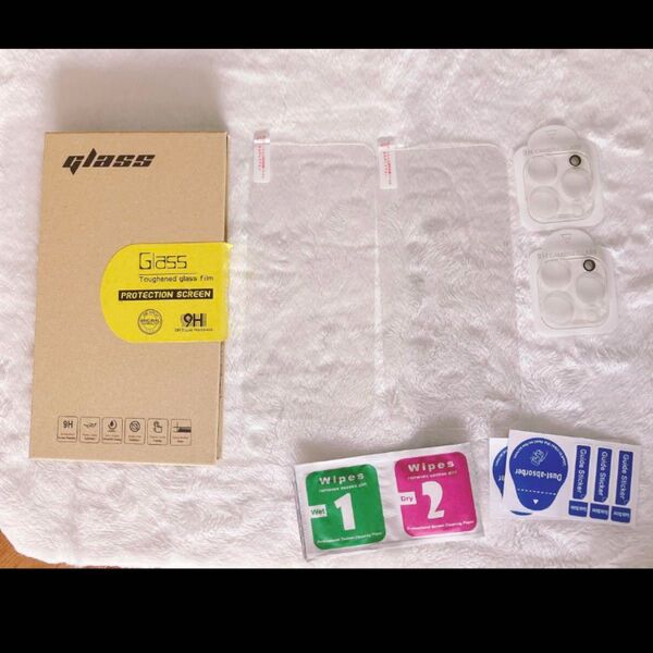 iPhone 2022 Pro Max用の保護フィルムの製品液晶保護フィルムが2枚、カメラ保護フィルムが2組(3眼カメラ用)