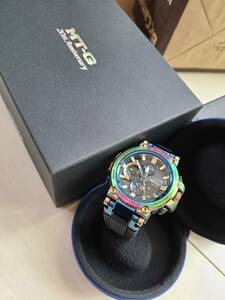 新品未使用品　G-SHOCK Luna Rainbow MT-G MTG-B1000RB-2AJR　現状これ以上状態の品物は存在不可。コレクター、マニア向け　ワンオーナー物