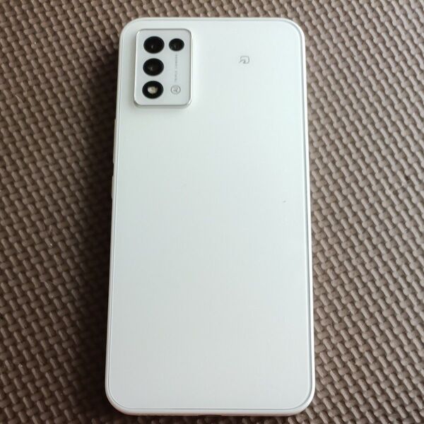 Y mobile Libero 5G III ホワイト 白