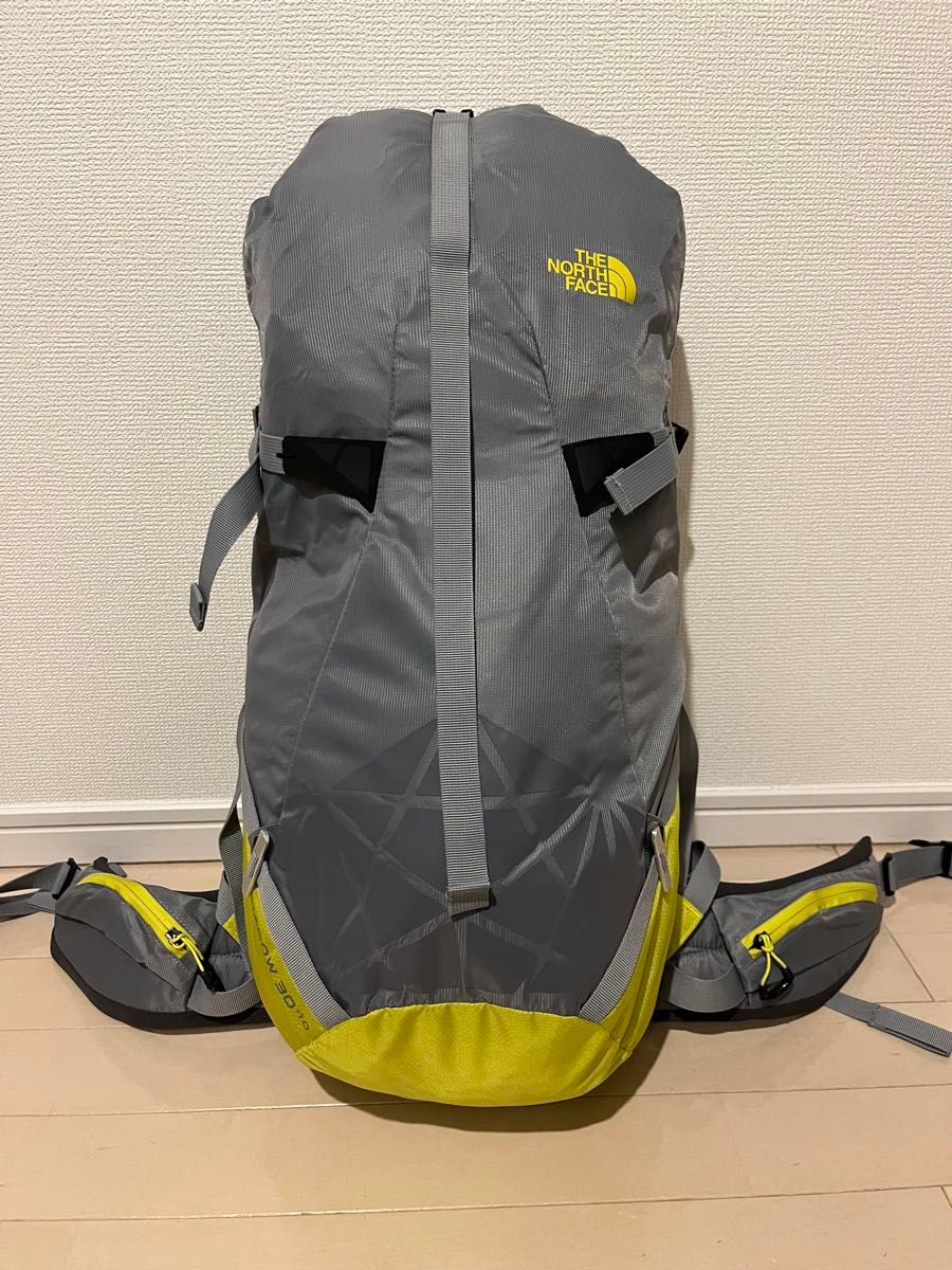 ザノースフェイス The North Face Shadow 30+10L Backpack バックパック リュック グレー