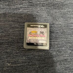 DS ファイアーエムブレム新紋章の謎 光と影の英雄 ソフトのみ