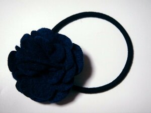  felt flower * hair elastic navy blue new goods * hand made 