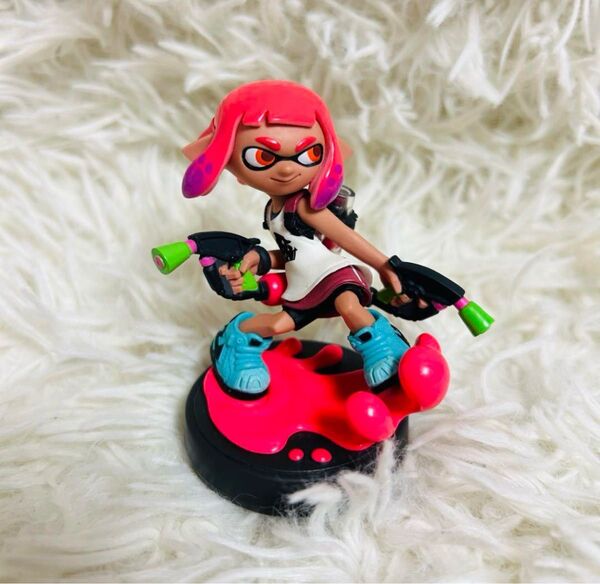 美品!amiibo ネオンピンク スプラトゥーン アミーボ