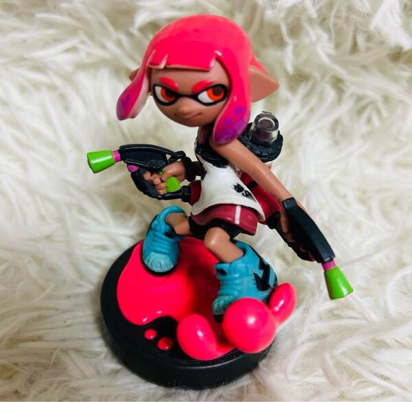 美品!amiibo ネオンピンク スプラトゥーン アミーボ