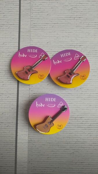 hide ROCKET DIVE ギター型ピンバッジ 3個セット