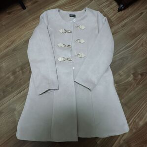 タイムセール!evelyn ビット付きフレアコート