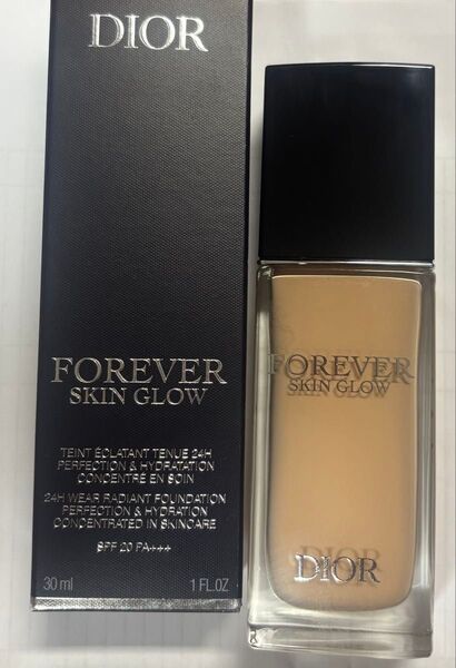 Dior リキッドファンデーション Dior FOREVER SKIN GLOW 1cr 箱付き