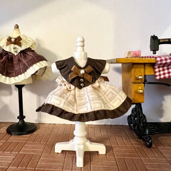 【ハンドメイド】チョコレートワンピース*女の子サイズ(約8cmドール用)