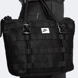 【値下げ中】ナイキ エア トートバッグ ブラック