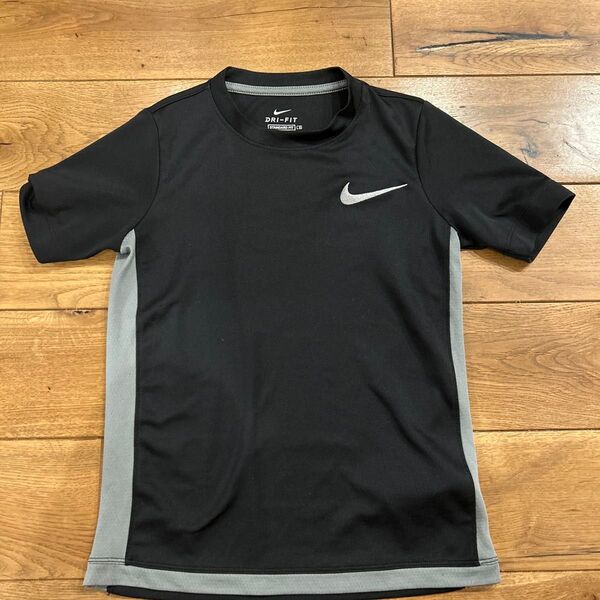 NIKE トレーニングウェア 黒 グレー Sサイズ サッカー フットサル