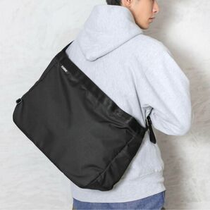 Chrome バッグ ショルダーバッグ