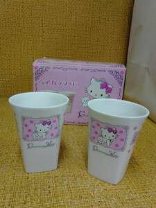 ハローキティ Hello Kitty　はろうきてぃ キティちゃん ペアカップ セラミックカップ 2個 チャーミーキティサンリオを代表するキャラクター